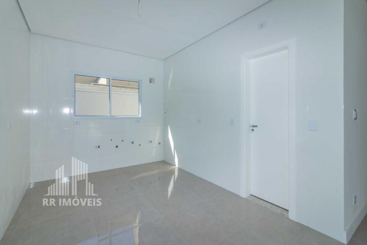 Casa à venda com 3 quartos, 220m² - Foto 7