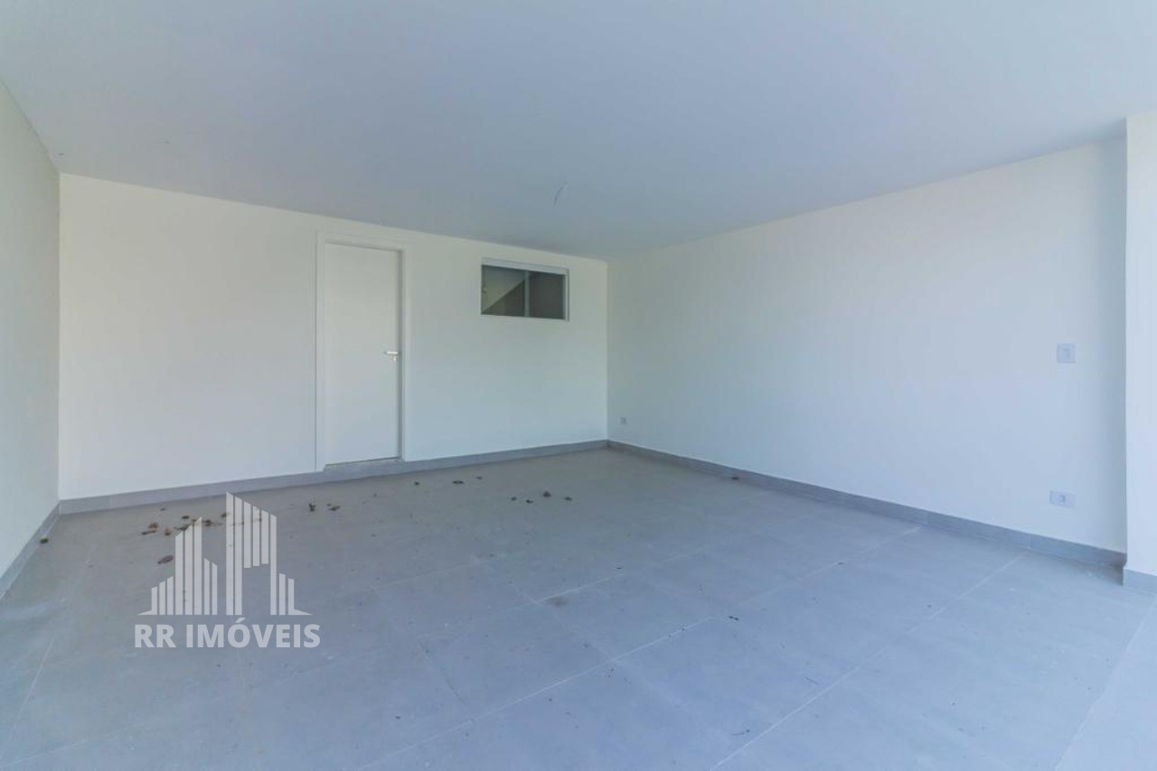 Casa à venda com 3 quartos, 220m² - Foto 18