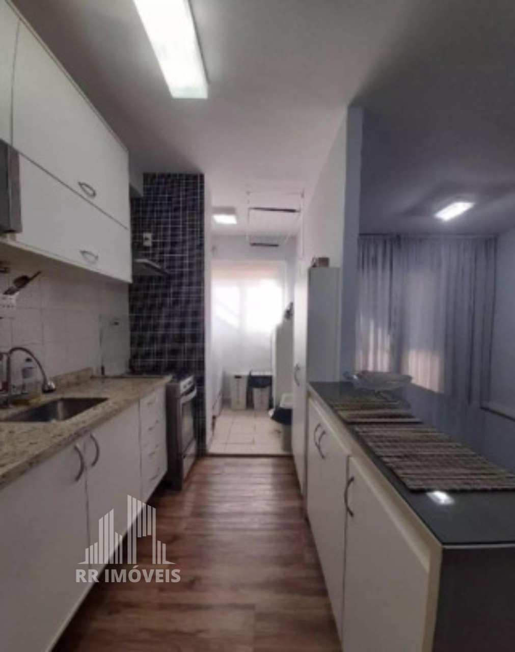 Apartamento à venda com 3 quartos, 72m² - Foto 3