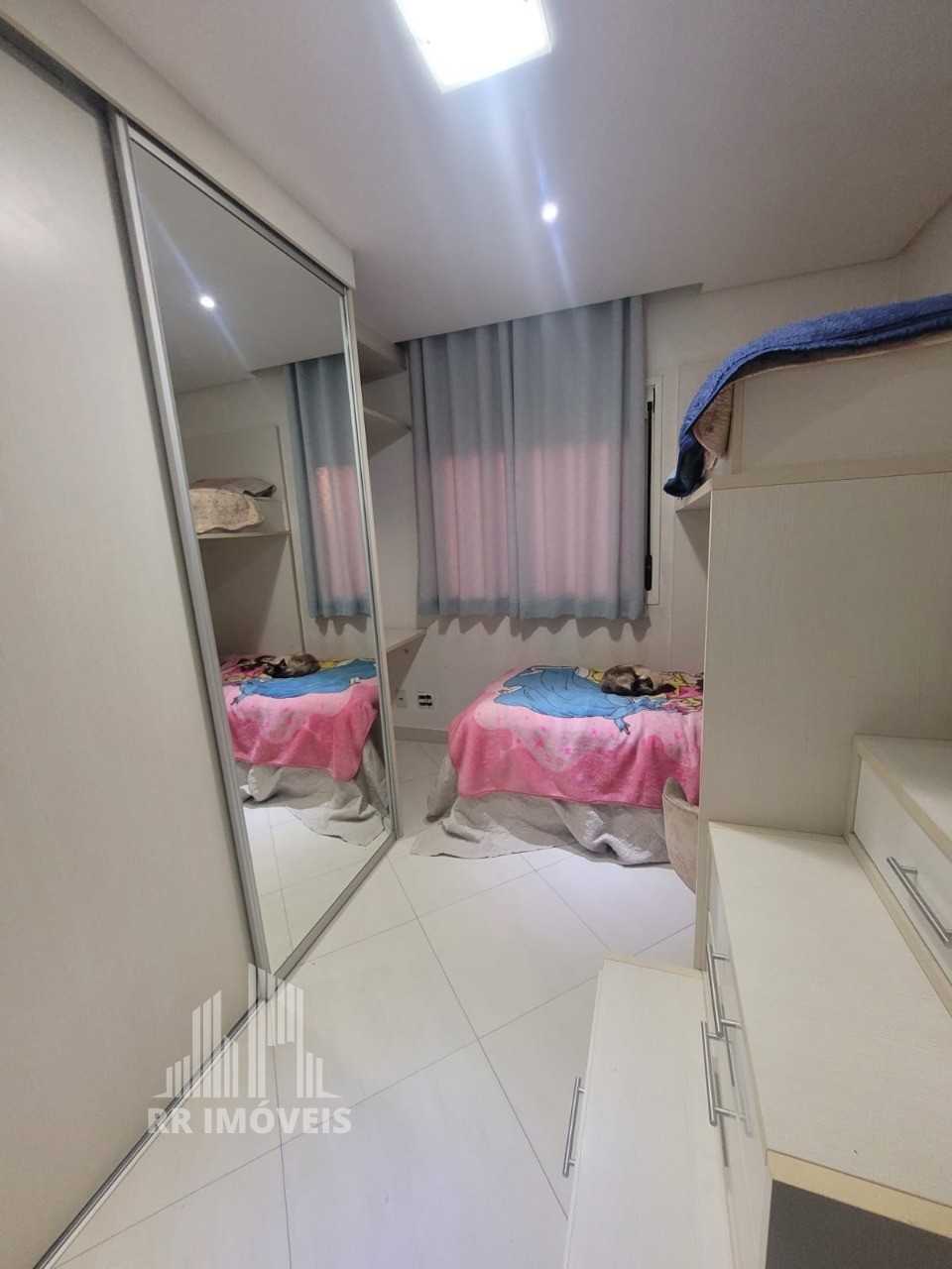 Apartamento à venda com 3 quartos, 196m² - Foto 19