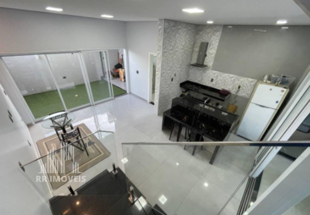 Casa à venda com 2 quartos, 148m² - Foto 1