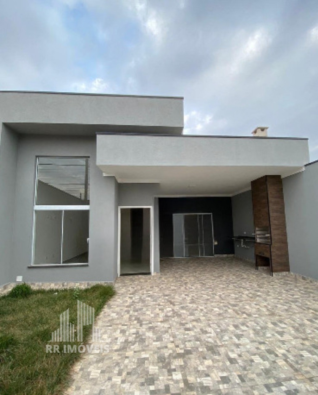 Casa à venda com 3 quartos, 97m² - Foto 1