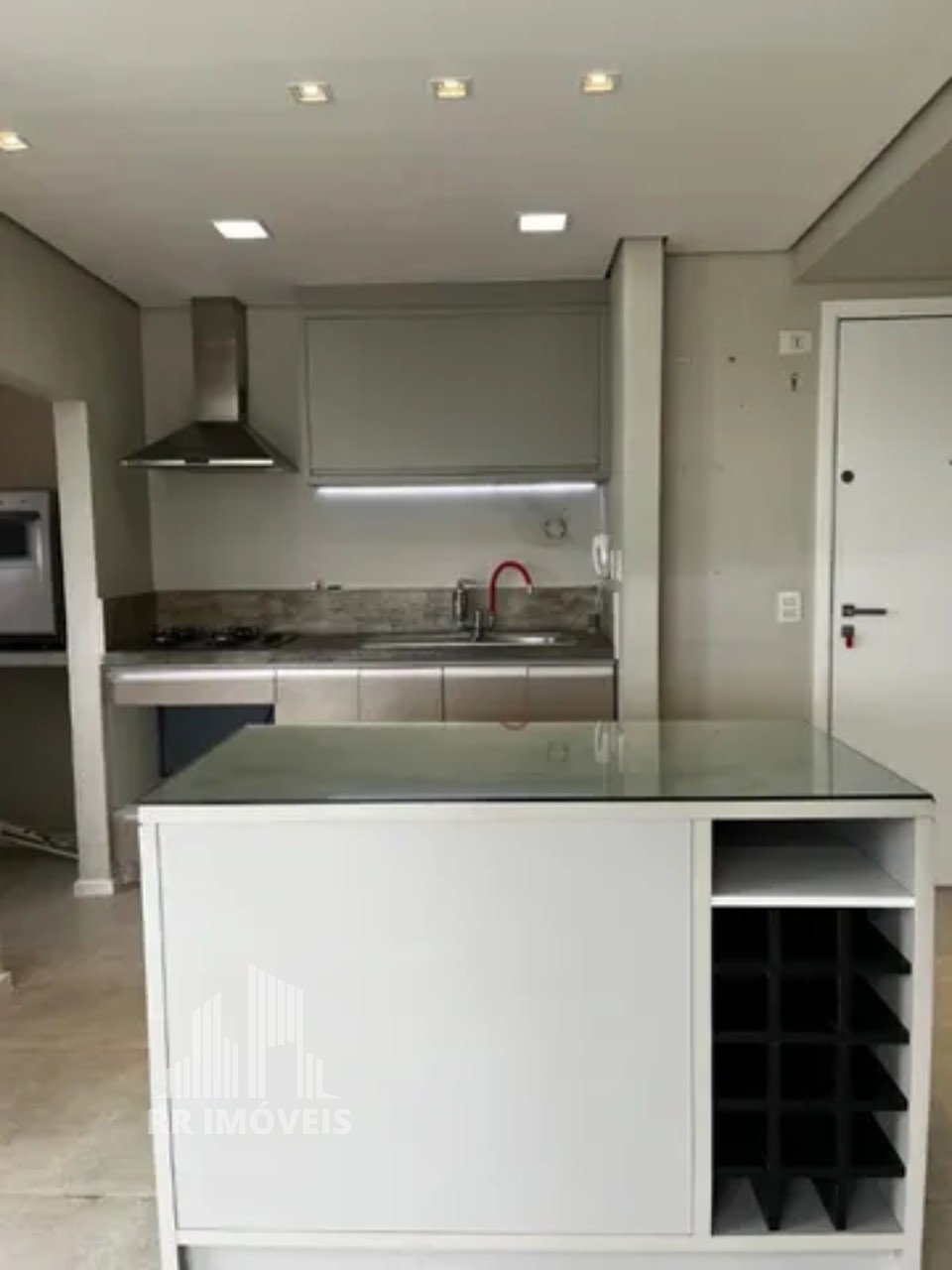 Apartamento à venda com 2 quartos, 82m² - Foto 3