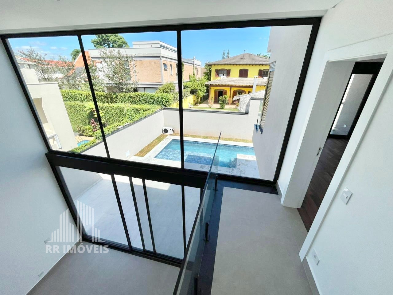 Casa à venda com 4 quartos, 430m² - Foto 4