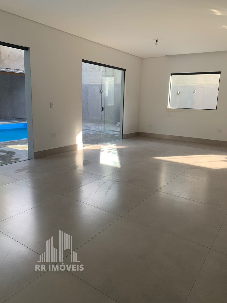 Casa à venda com 4 quartos, 290m² - Foto 4