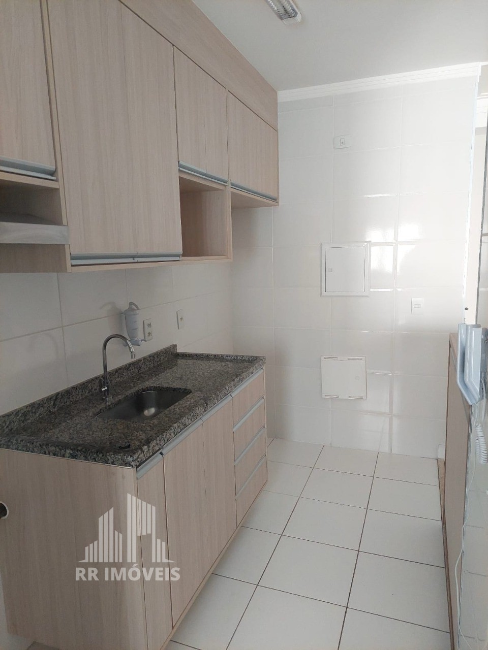 Apartamento à venda com 2 quartos, 68m² - Foto 4