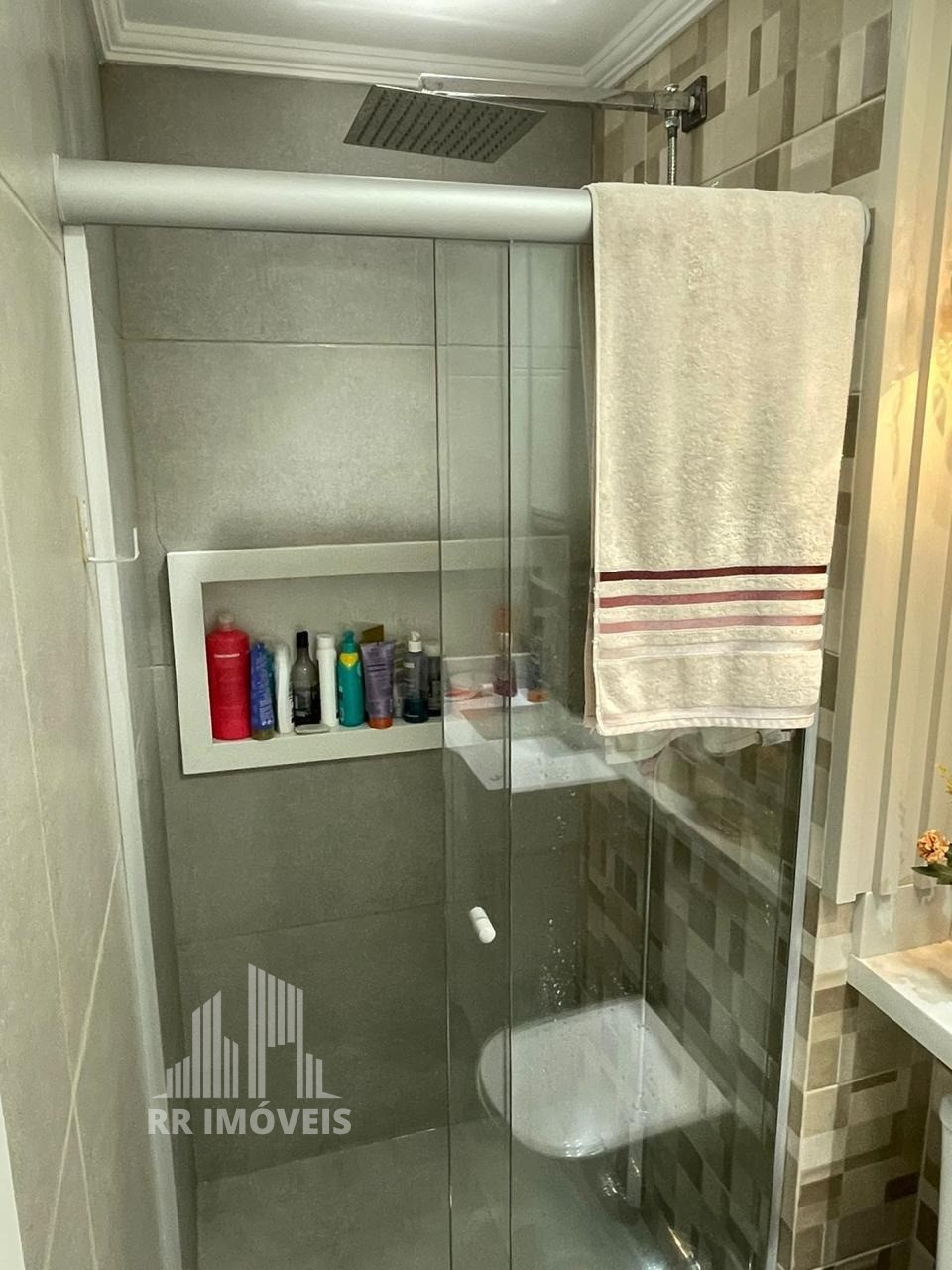 Apartamento à venda com 2 quartos, 60m² - Foto 33