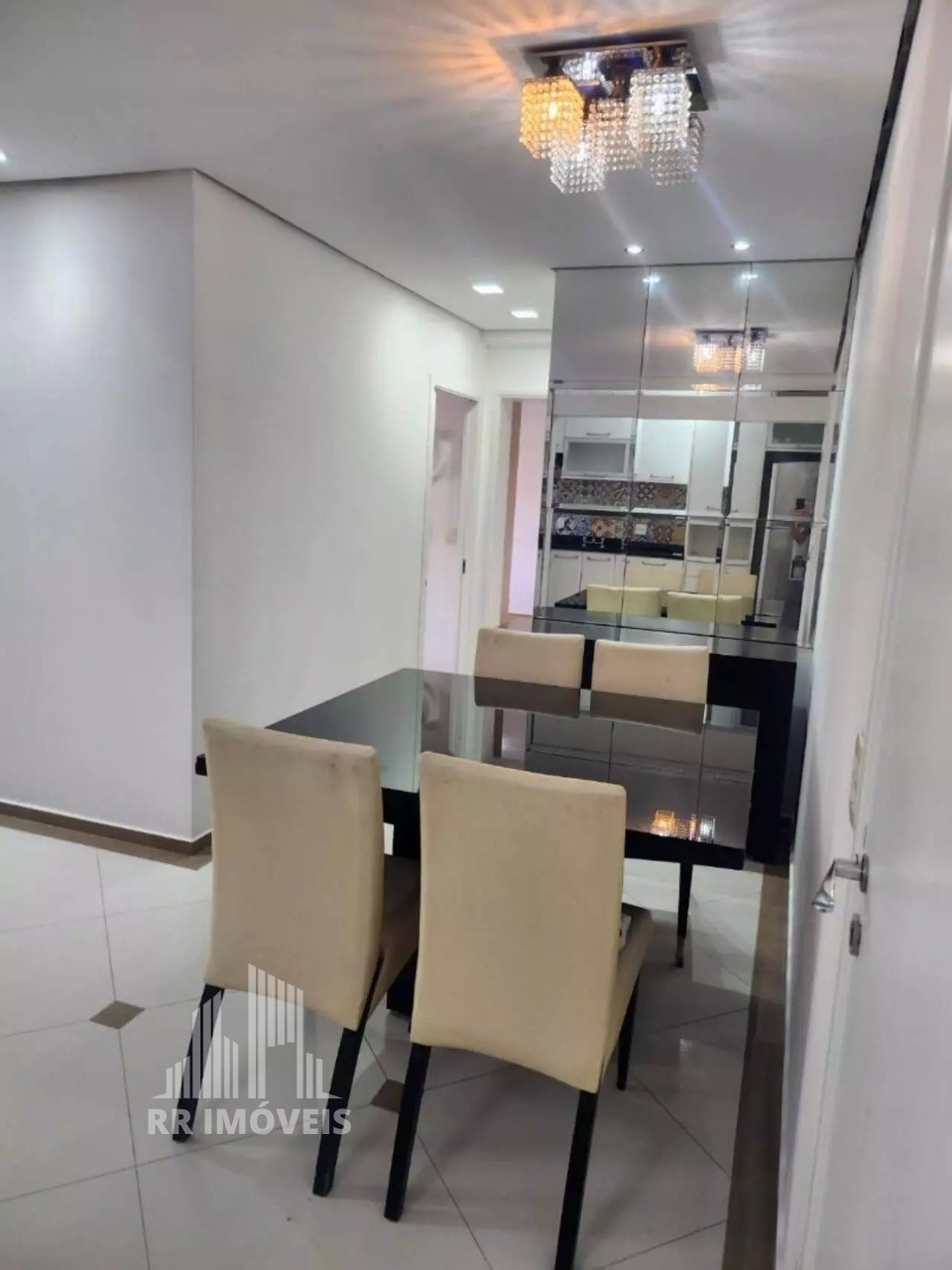 Apartamento à venda com 2 quartos, 72m² - Foto 4