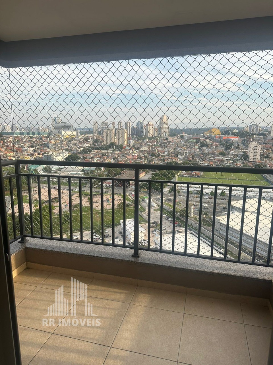 Apartamento à venda com 3 quartos, 76m² - Foto 2