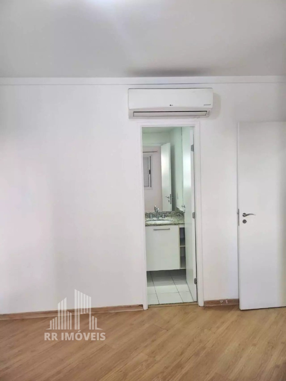 Apartamento à venda com 2 quartos, 72m² - Foto 9