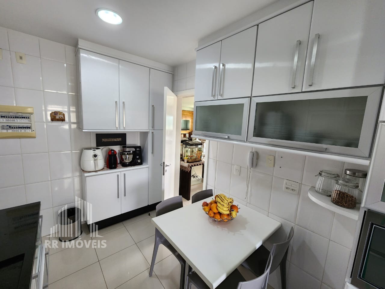 Apartamento à venda com 3 quartos, 133m² - Foto 11