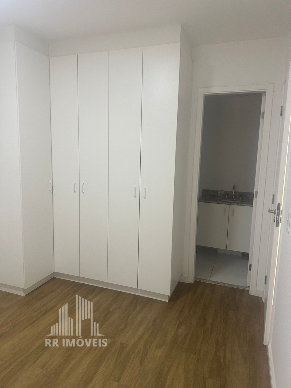 Apartamento à venda com 3 quartos, 76m² - Foto 18