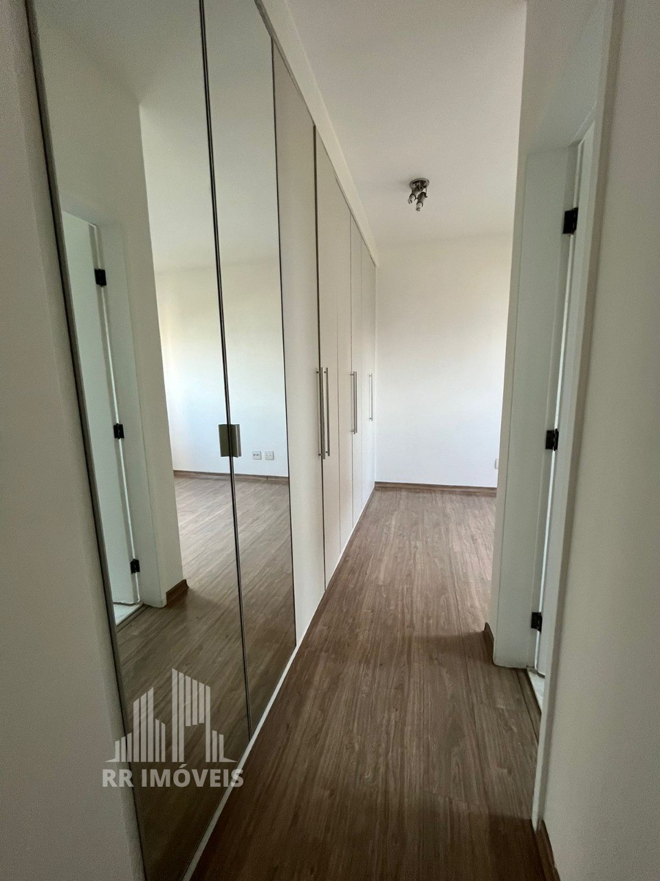 Apartamento à venda com 2 quartos, 76m² - Foto 10