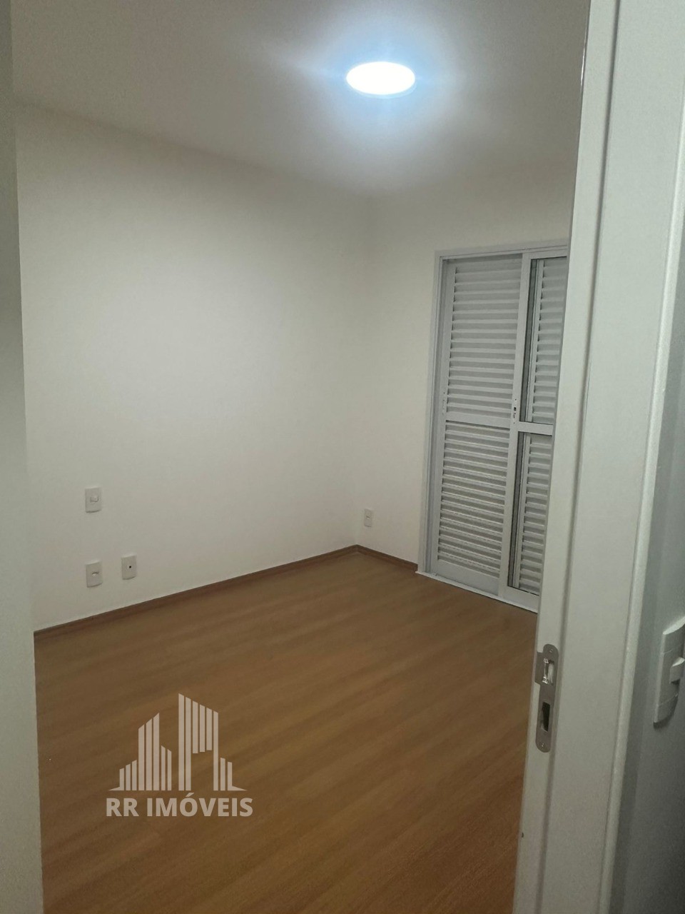 Apartamento à venda com 3 quartos, 76m² - Foto 15