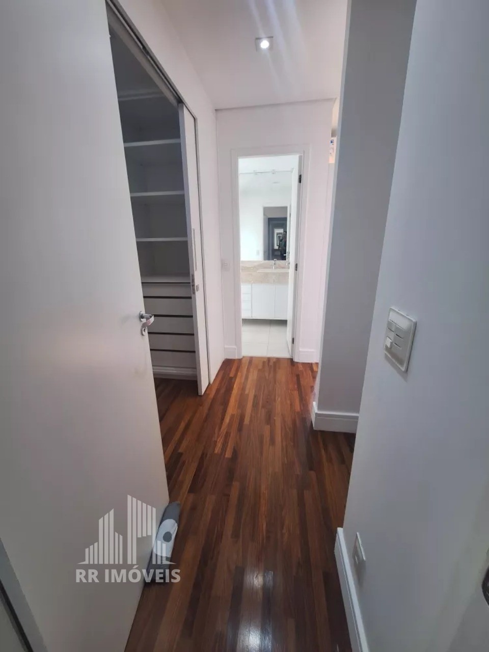 Apartamento à venda com 3 quartos, 107m² - Foto 11