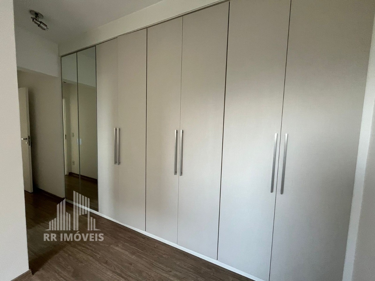 Apartamento à venda com 2 quartos, 76m² - Foto 12