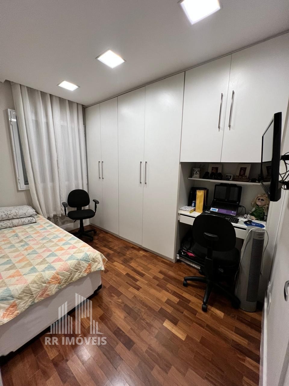 Apartamento à venda com 3 quartos, 85m² - Foto 26