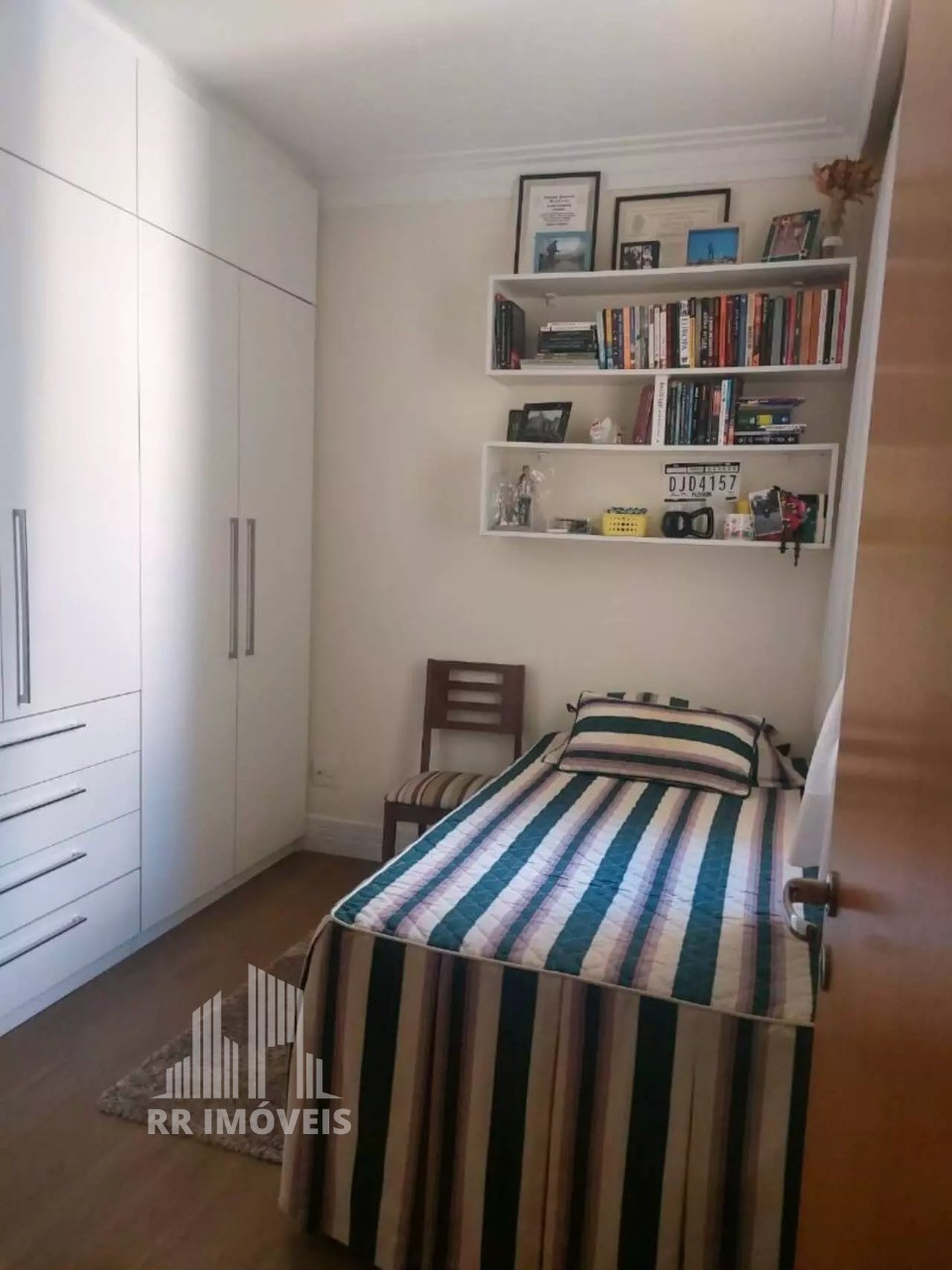 Apartamento à venda com 3 quartos, 123m² - Foto 9