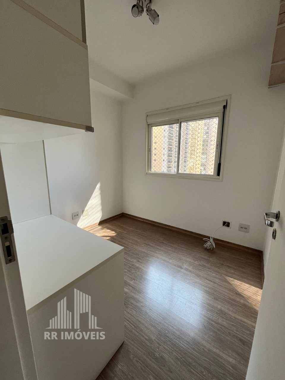 Apartamento à venda com 2 quartos, 76m² - Foto 8