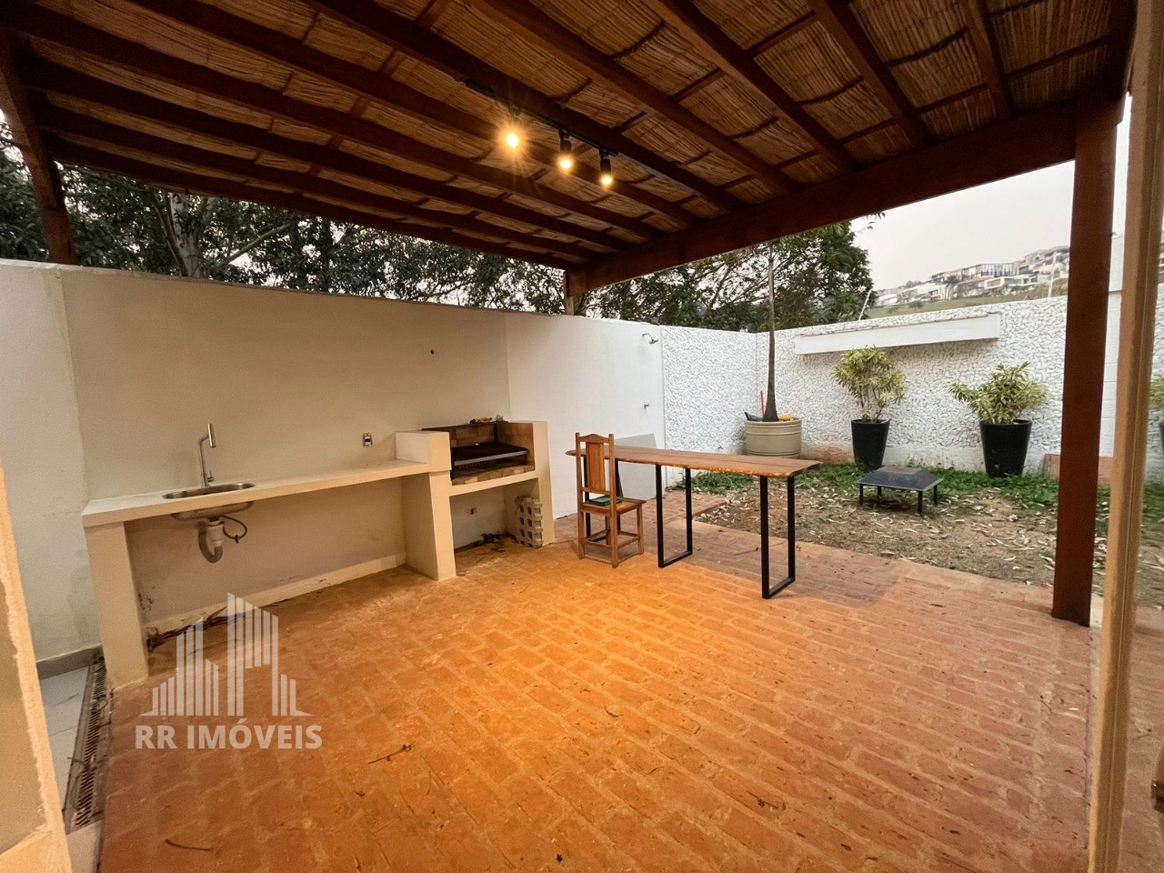 Casa à venda com 3 quartos, 180m² - Foto 6