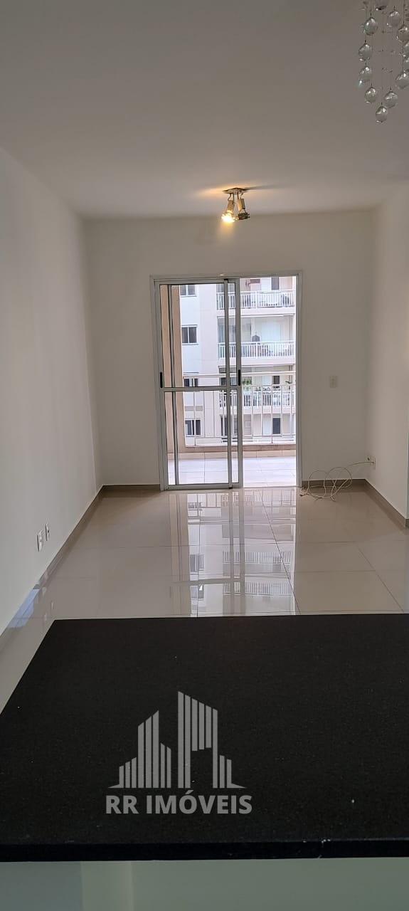 Apartamento à venda com 3 quartos, 80m² - Foto 2