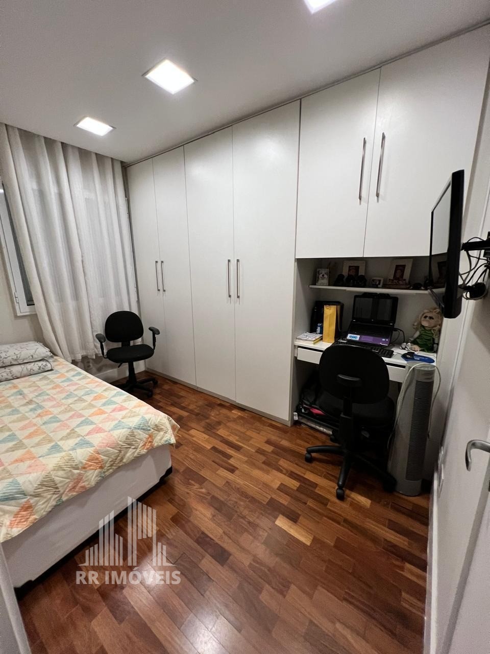 Apartamento à venda com 3 quartos, 85m² - Foto 27