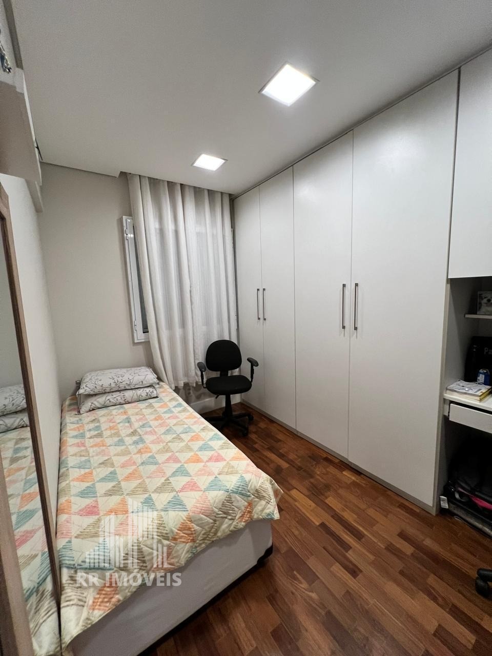 Apartamento à venda com 3 quartos, 85m² - Foto 25