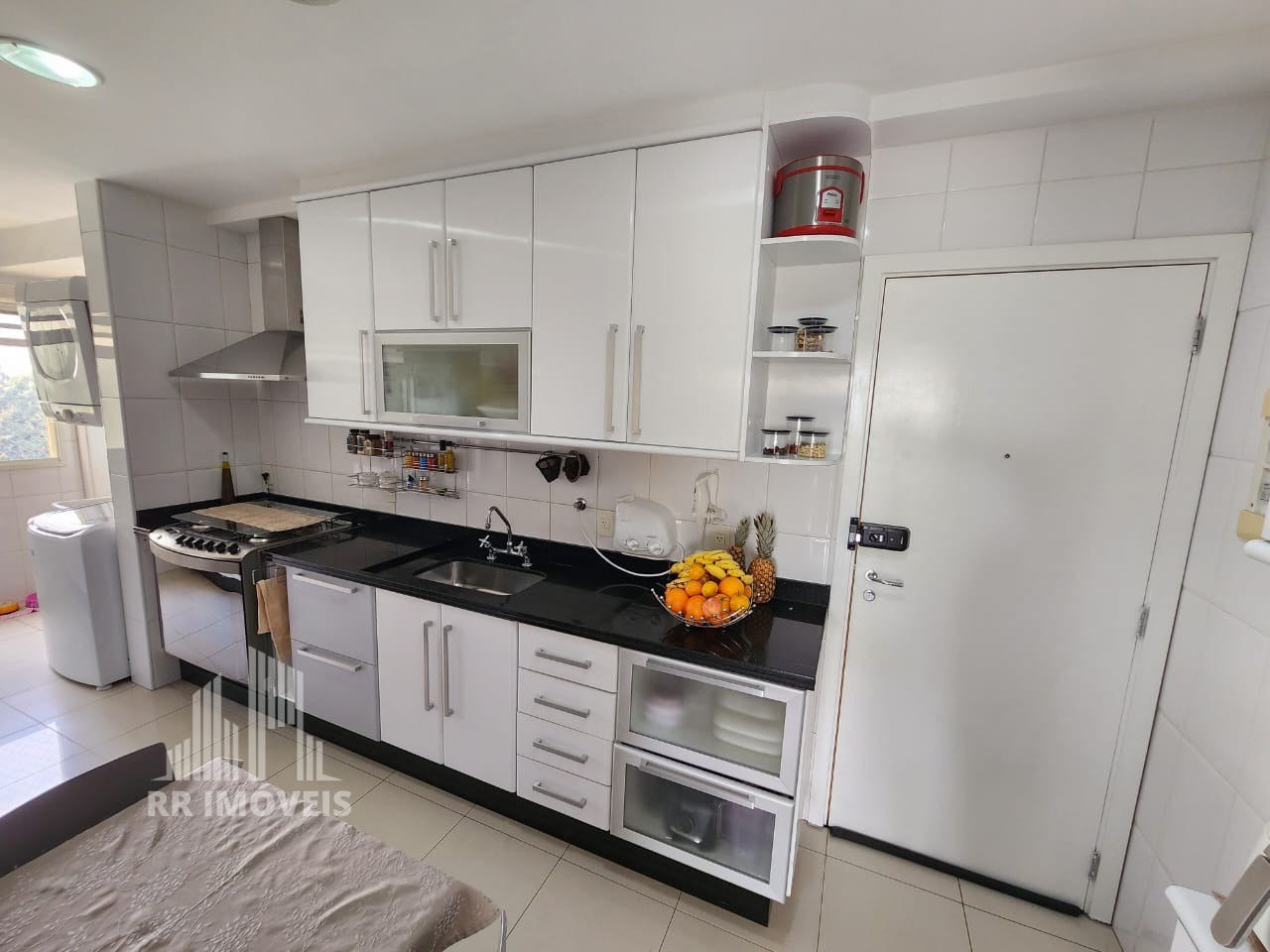 Apartamento à venda com 3 quartos, 133m² - Foto 13