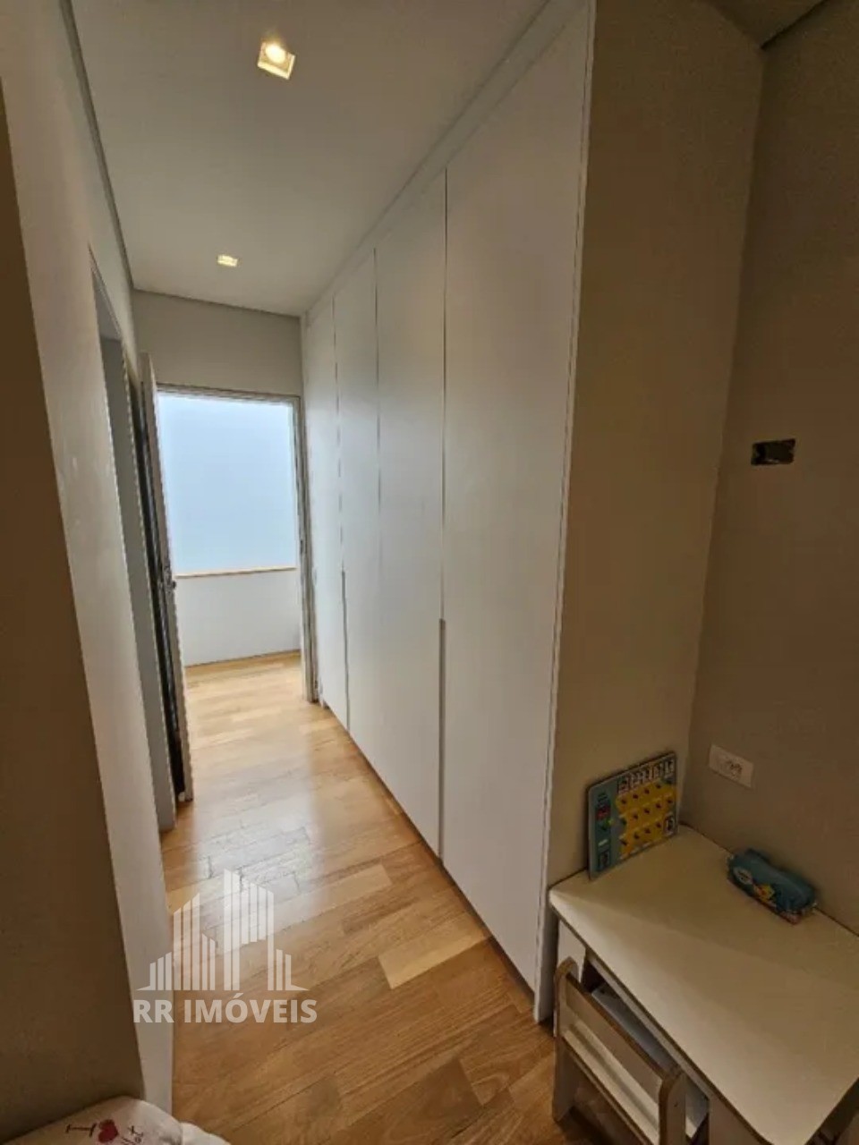 Casa à venda com 5 quartos, 380m² - Foto 9