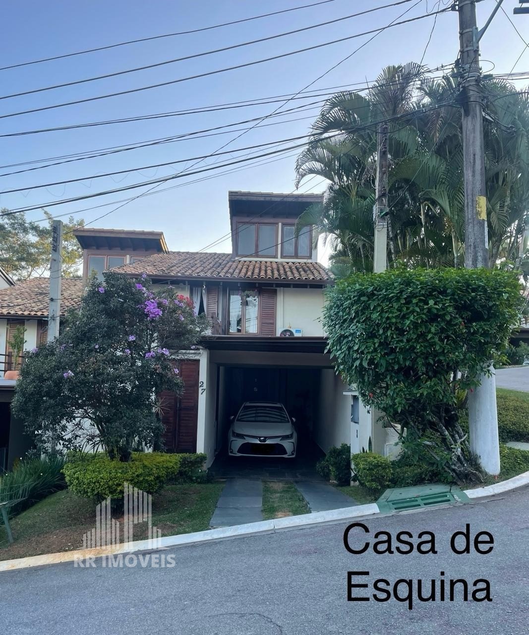 Casa à venda com 3 quartos, 176m² - Foto 1