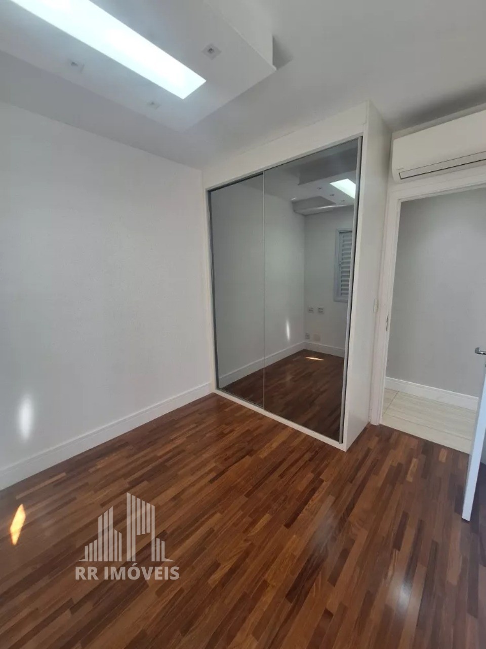 Apartamento à venda com 3 quartos, 107m² - Foto 17