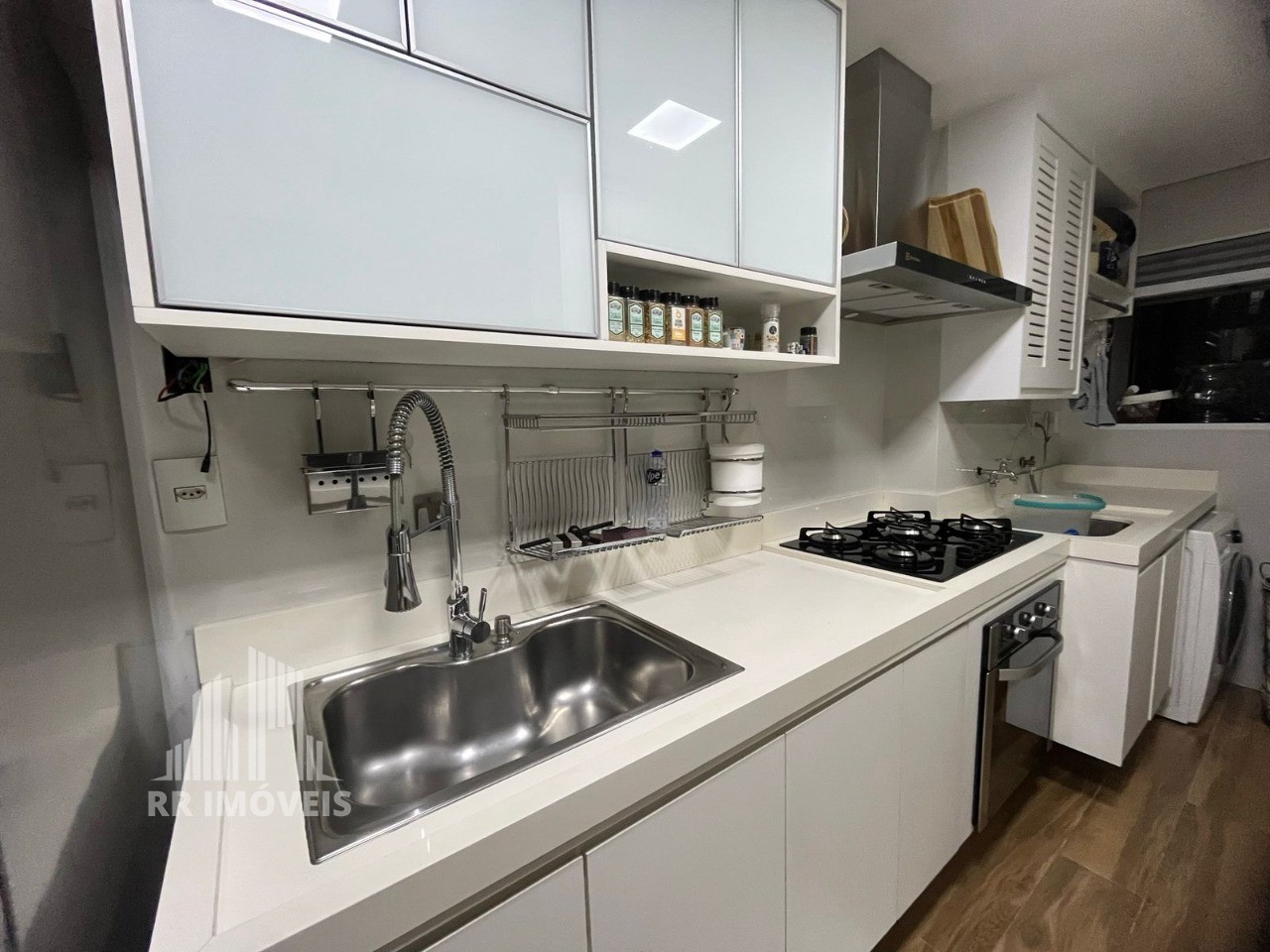 Apartamento à venda com 3 quartos, 76m² - Foto 5