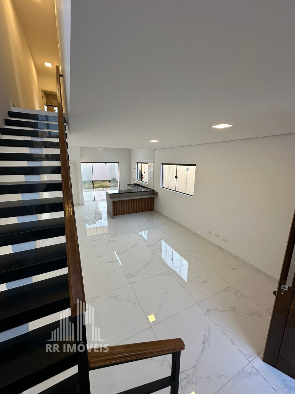 Casa à venda com 3 quartos, 110m² - Foto 10