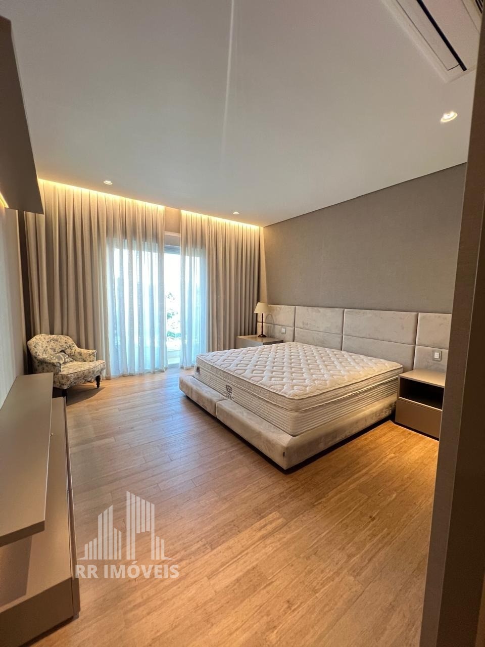 Apartamento à venda com 3 quartos, 322m² - Foto 18