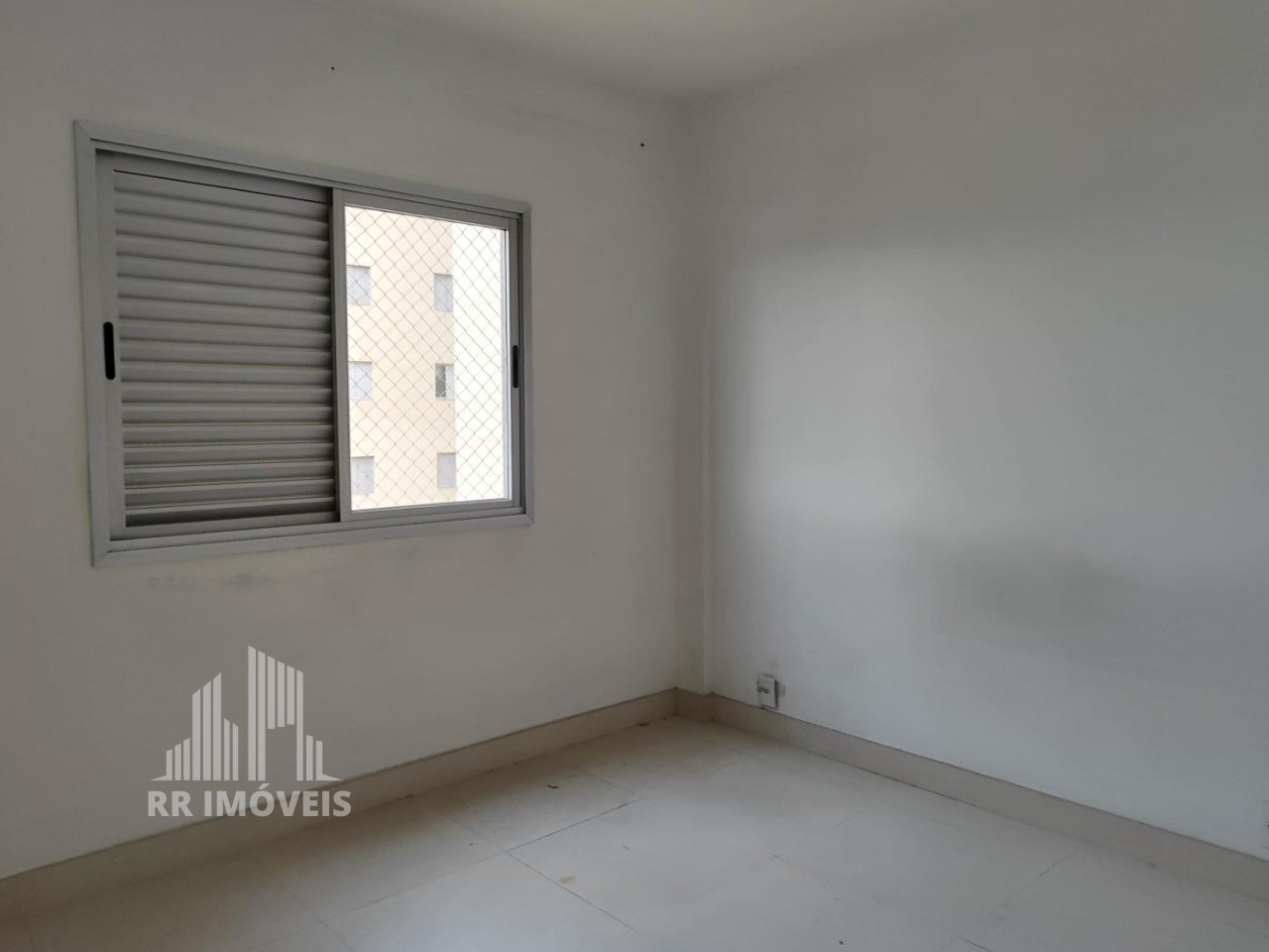 Apartamento à venda com 2 quartos, 64m² - Foto 7