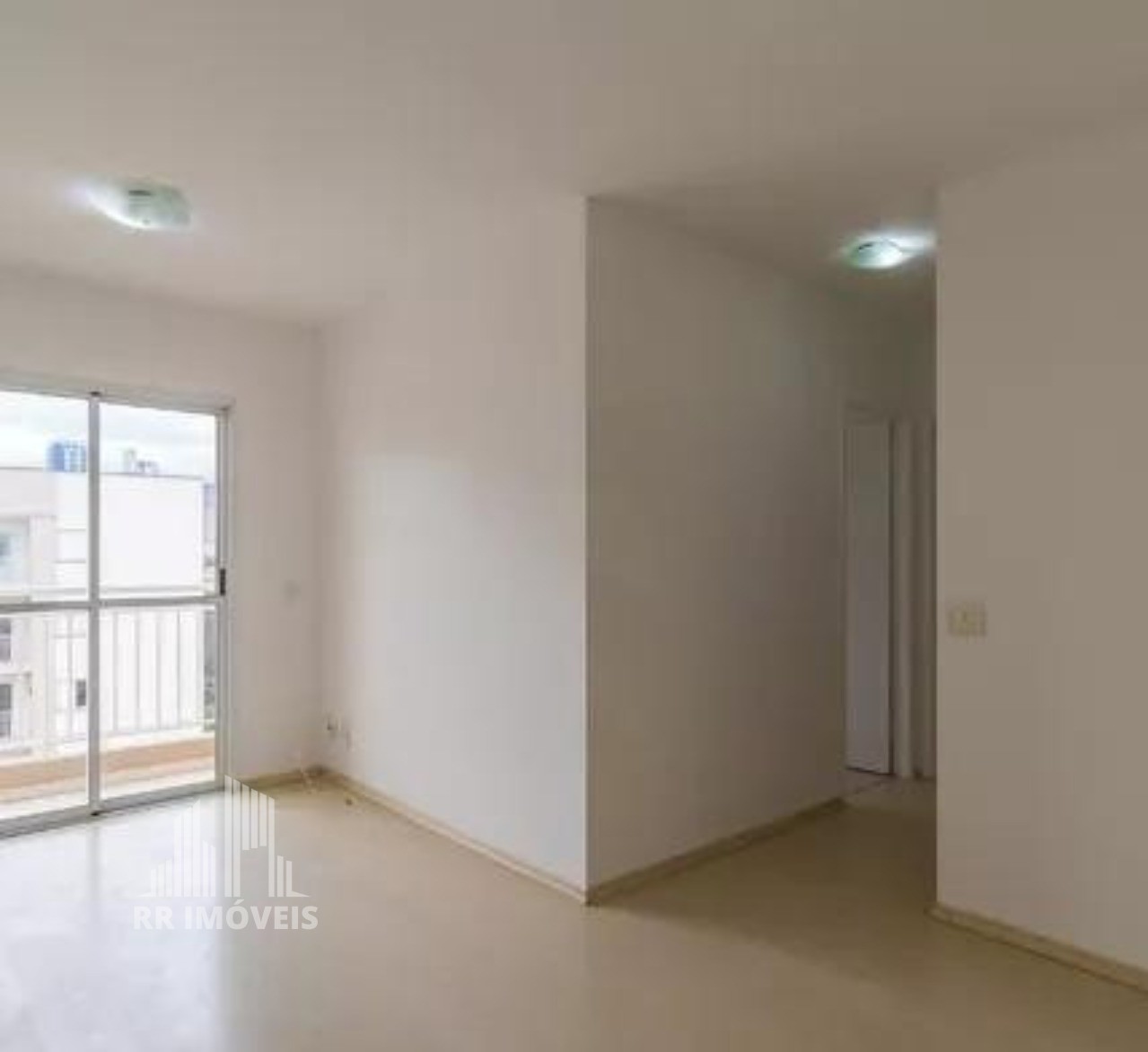 Apartamento à venda com 2 quartos, 61m² - Foto 1