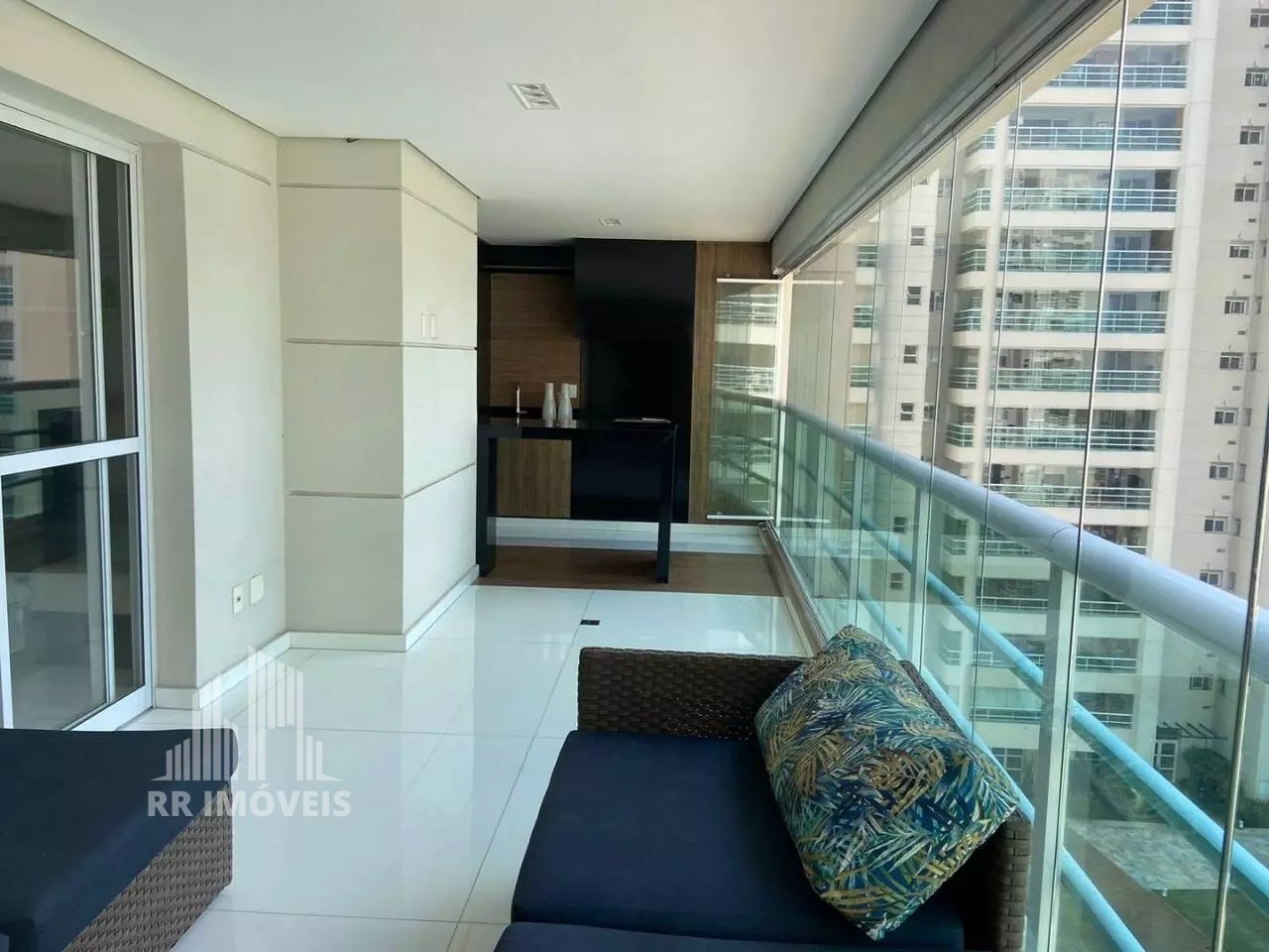 Apartamento à venda com 3 quartos, 202m² - Foto 5