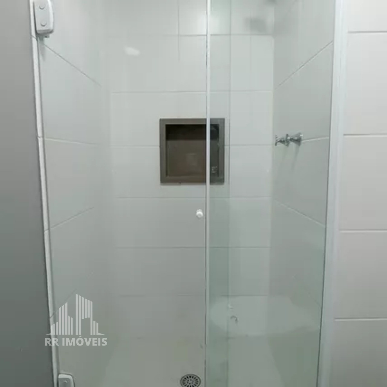 Apartamento à venda com 1 quarto, 44m² - Foto 18