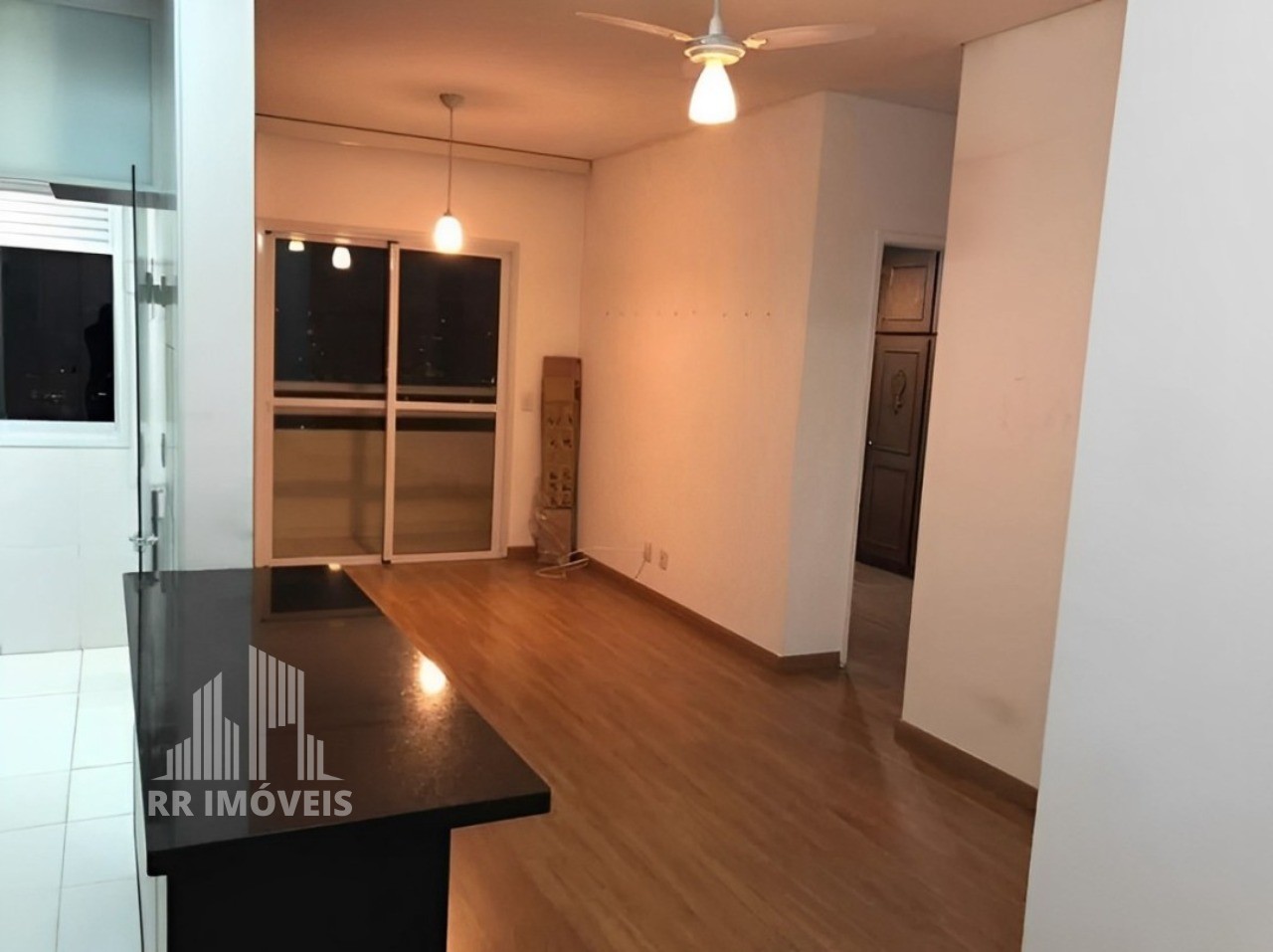 Apartamento à venda com 2 quartos, 67m² - Foto 1