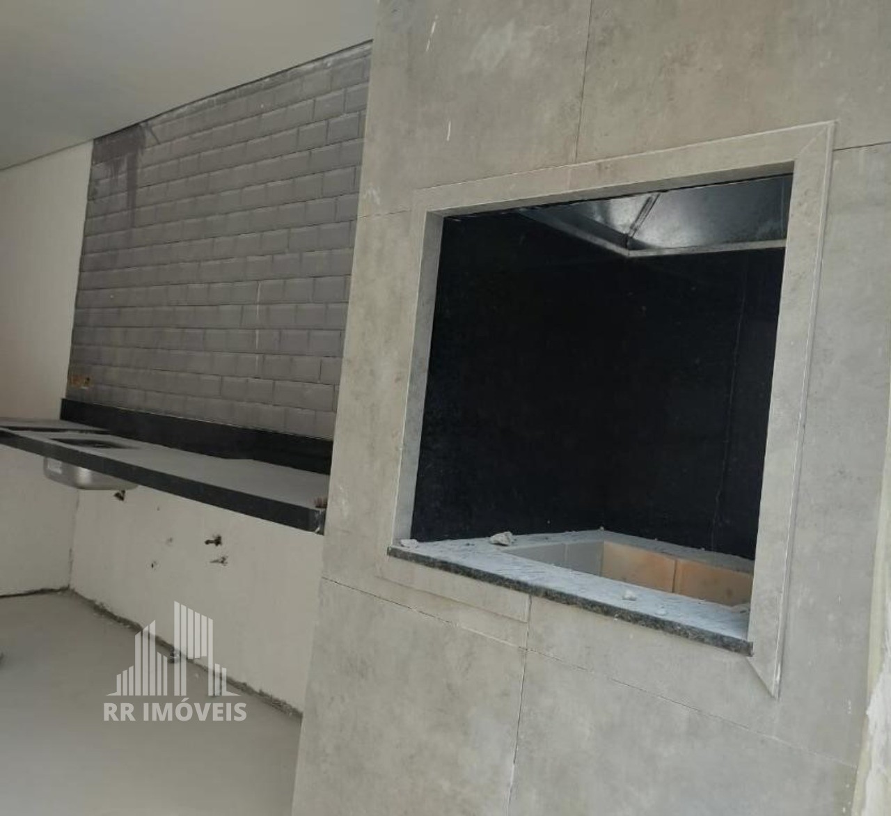 Casa à venda com 4 quartos, 300m² - Foto 4