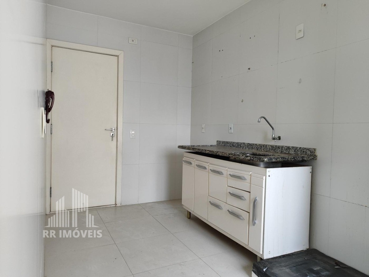 Apartamento à venda com 2 quartos, 64m² - Foto 6