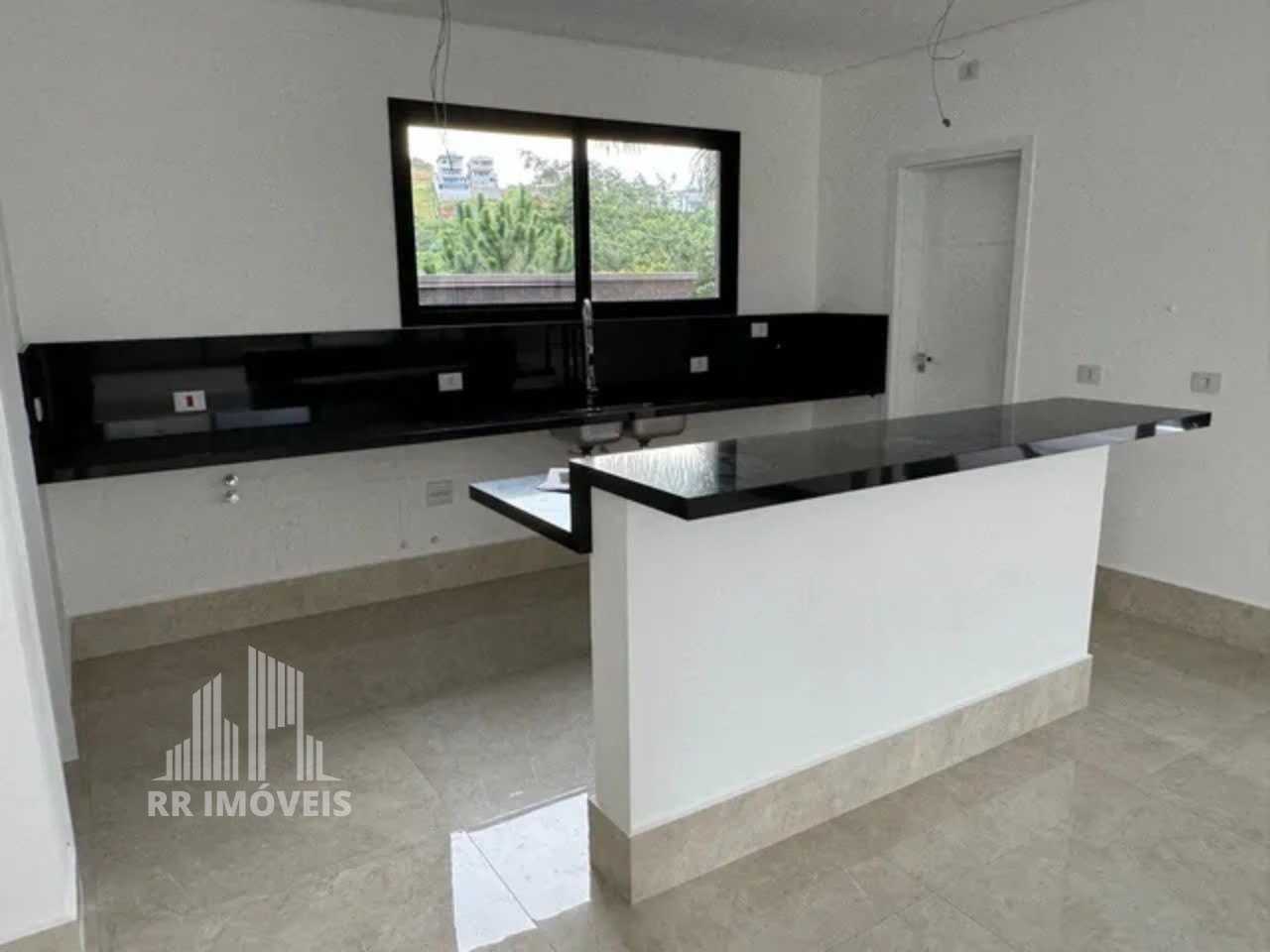 Casa, 4 quartos, 306 m² - Foto 3