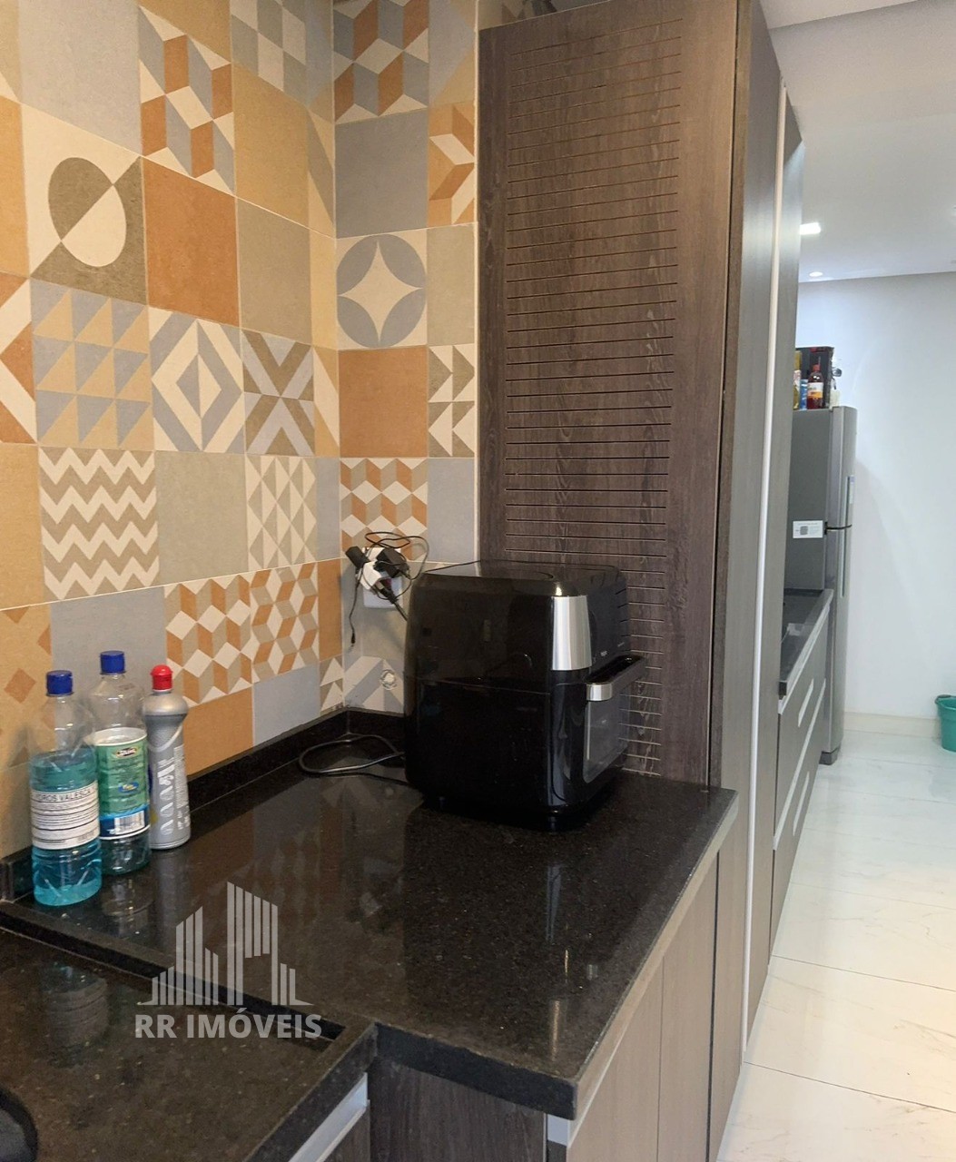 Apartamento à venda com 1 quarto, 62m² - Foto 2