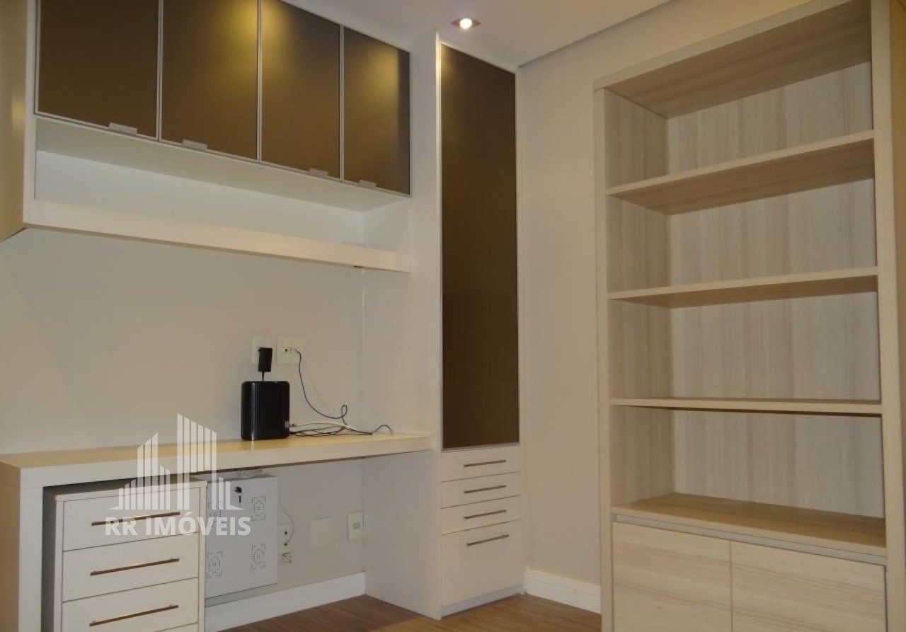 Apartamento à venda com 4 quartos, 202m² - Foto 19