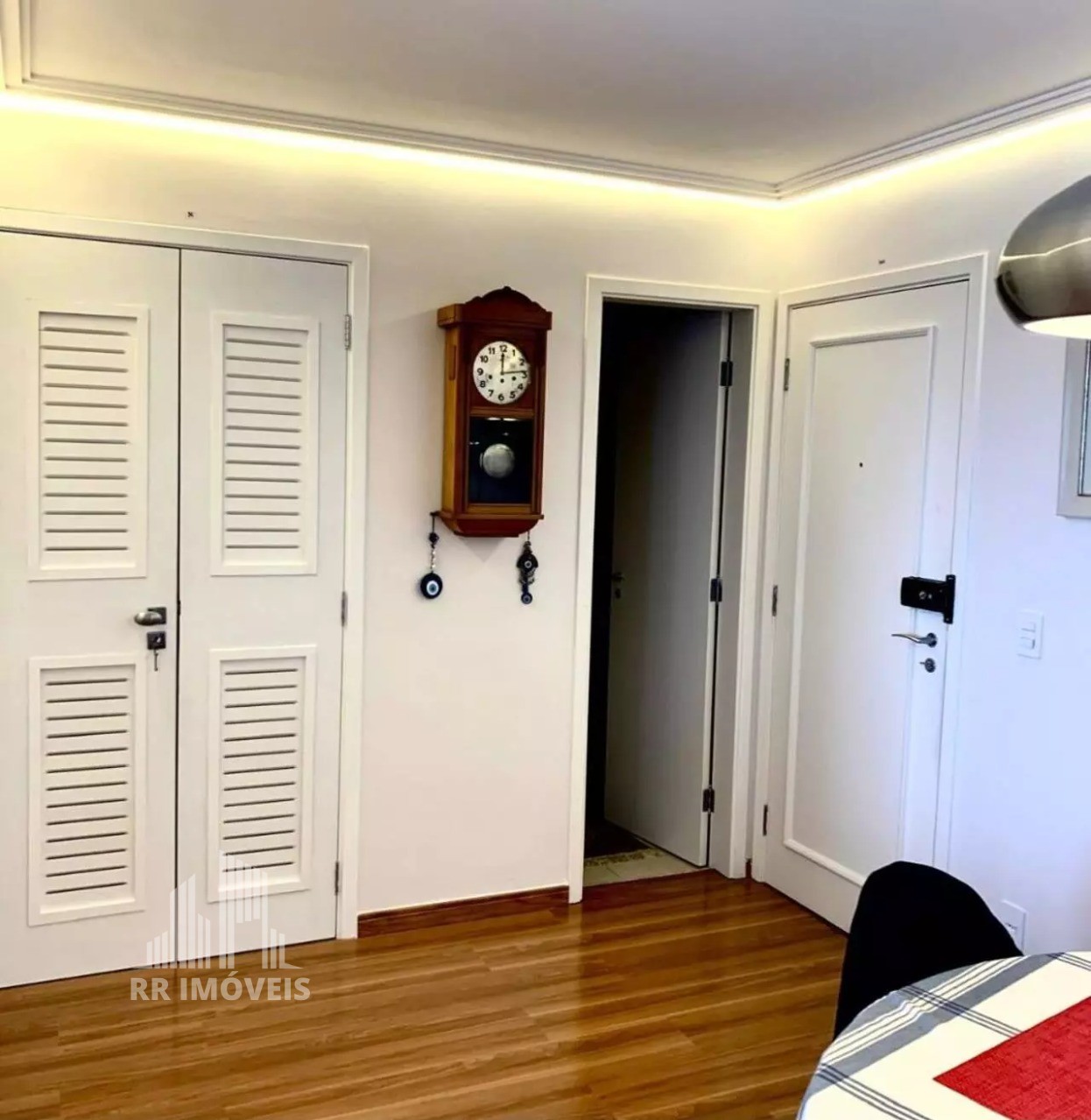 Apartamento à venda com 3 quartos, 110m² - Foto 9