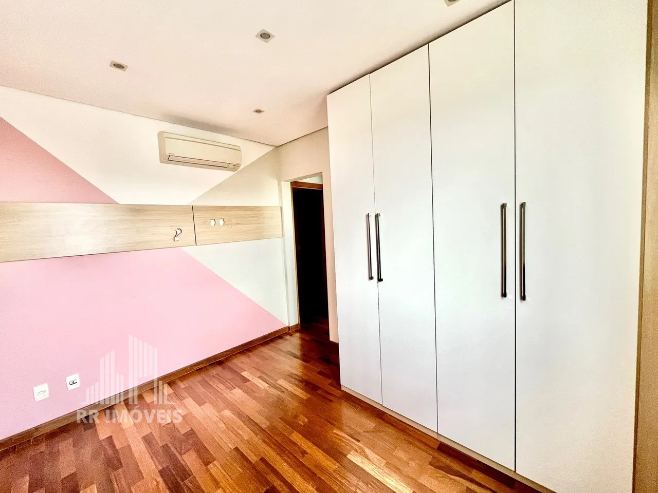 Apartamento à venda com 3 quartos, 122m² - Foto 11