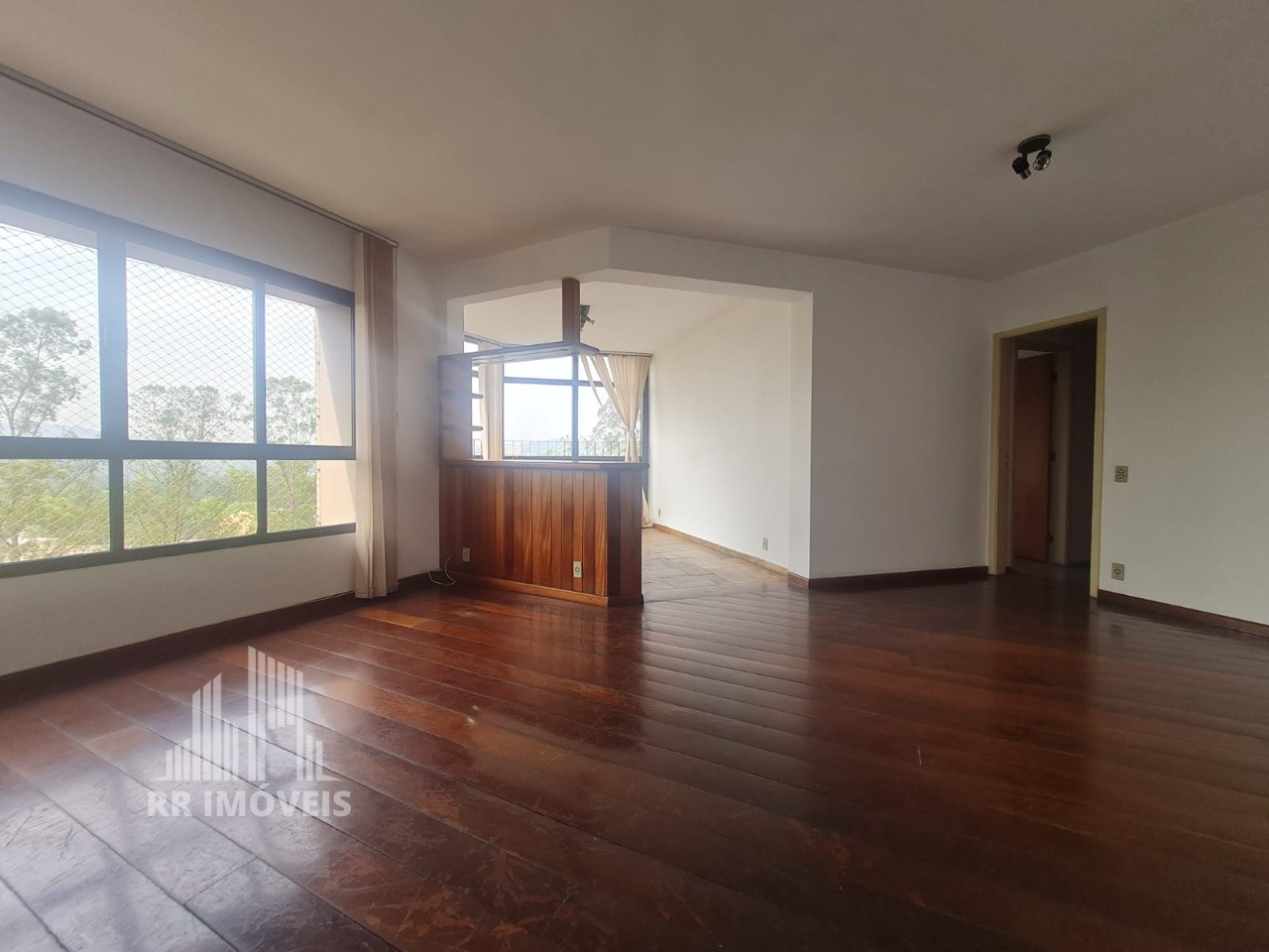 Apartamento à venda com 3 quartos, 130m² - Foto 3