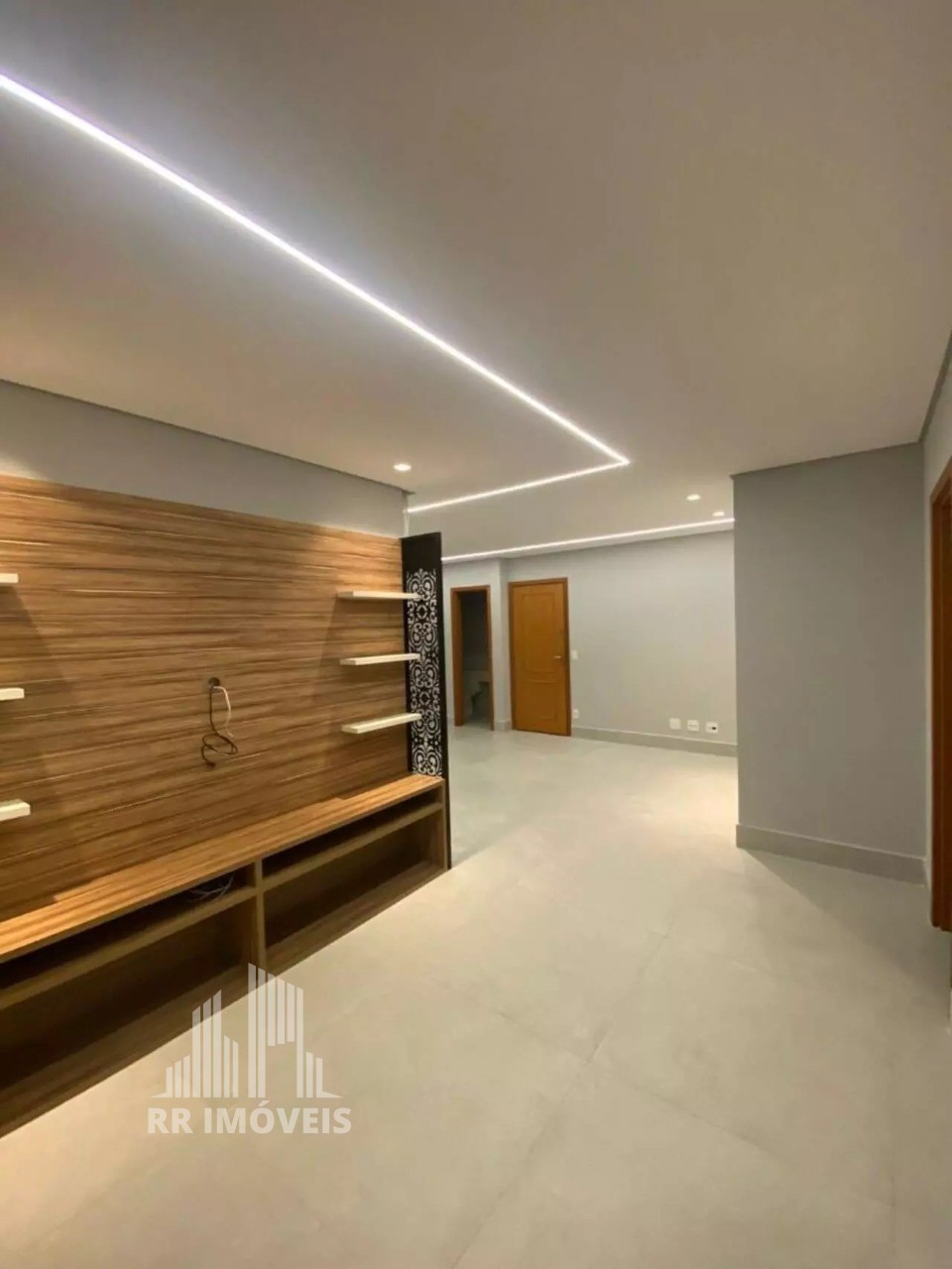 Apartamento à venda com 3 quartos, 122m² - Foto 1