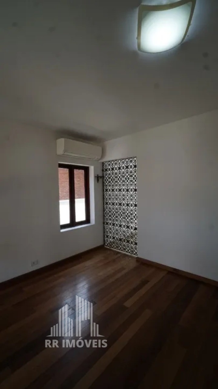 Casa à venda com 4 quartos, 320m² - Foto 17