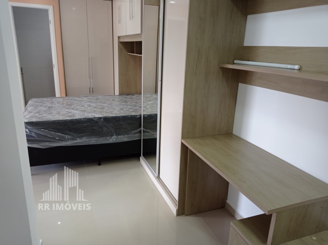 Apartamento à venda com 1 quarto, 50m² - Foto 9